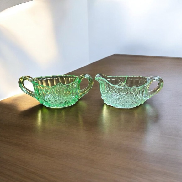 Depression Glass, Sugar Bowl& Creamer Set Creamer Cracked, Vaseline Glass Green - Picture 10 of 13